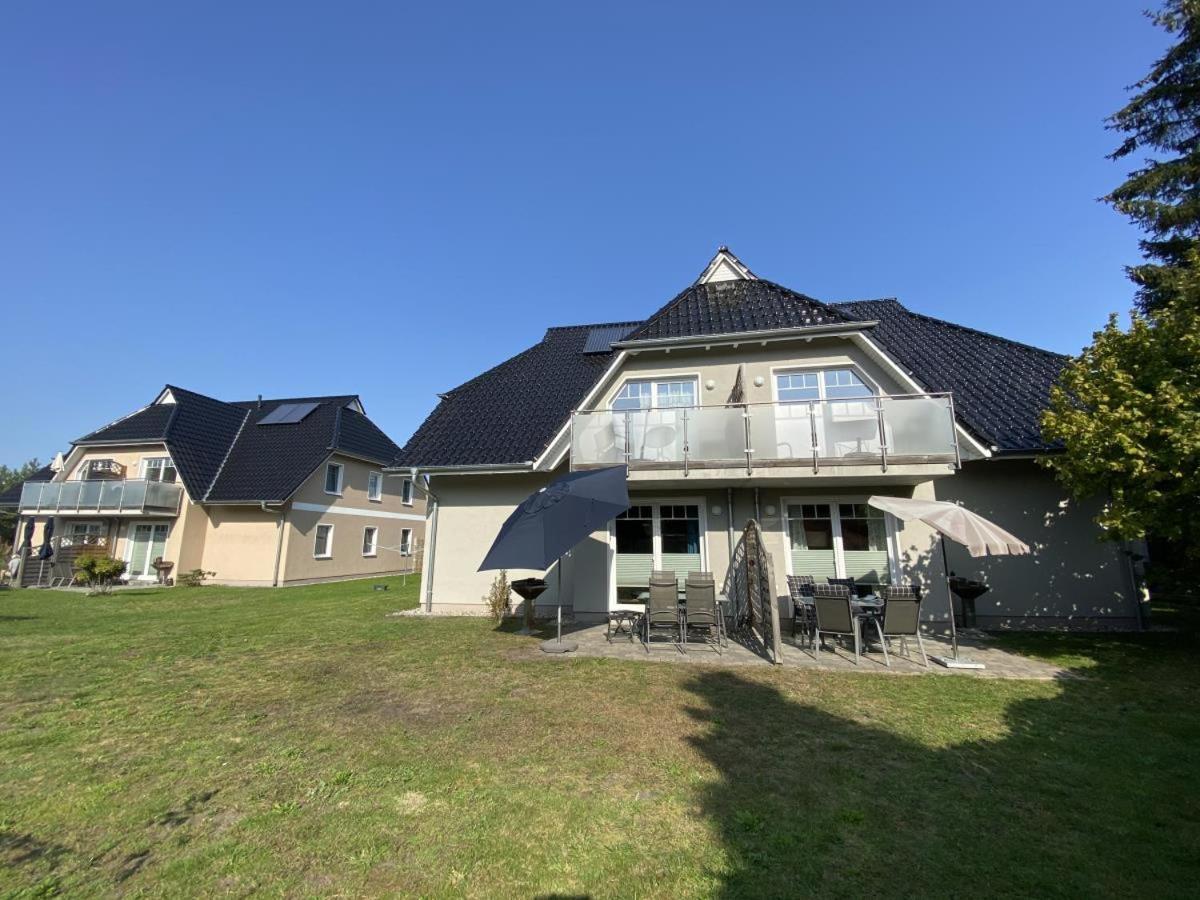 Ferienwohnung Van Der Holm Born Bagian luar foto